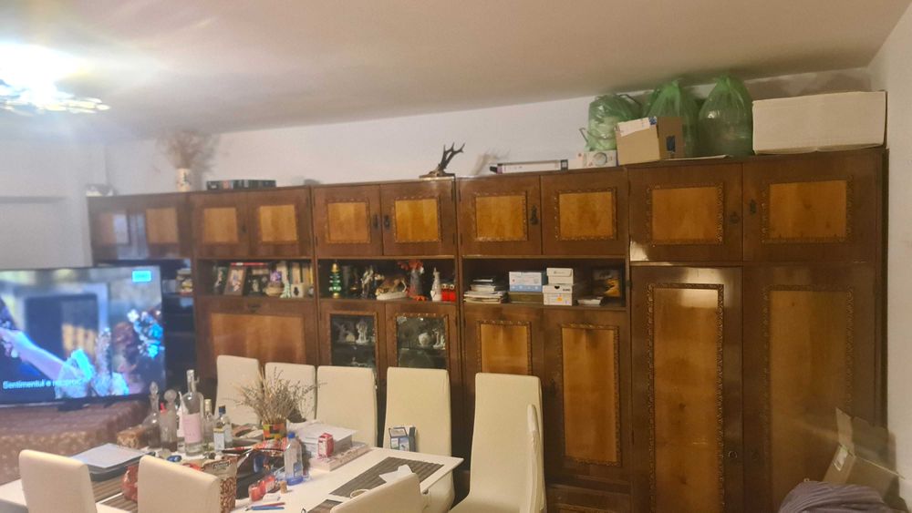 Donez dulap,biblioteca,vitrina,bar gratis