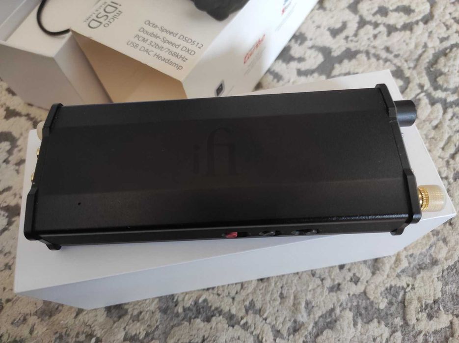 iFi micro iDSD DAC и усилвател за слушалки