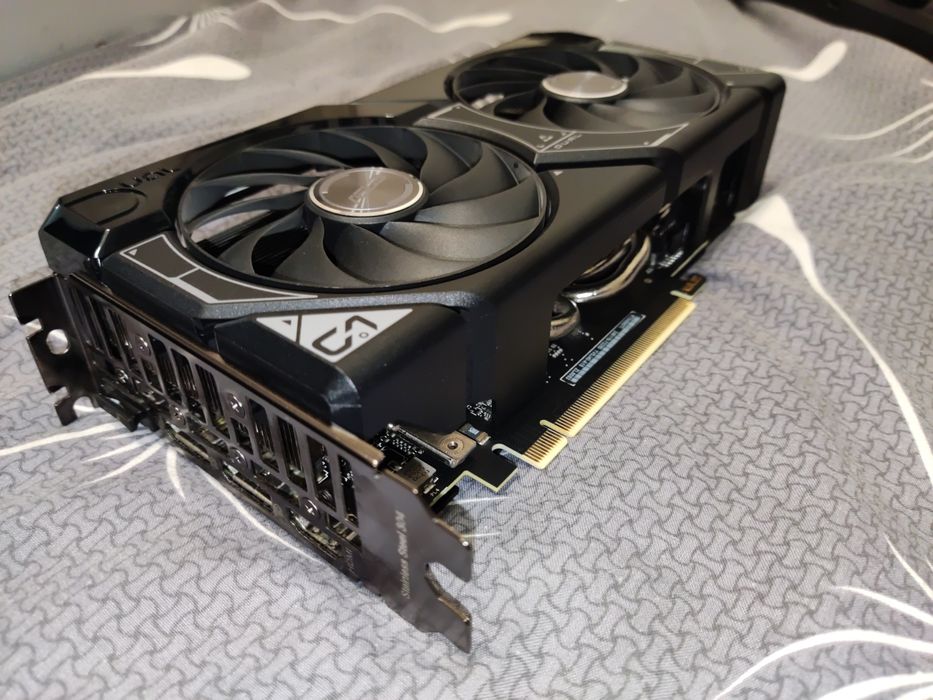 RTX 4060 Ti ASUS