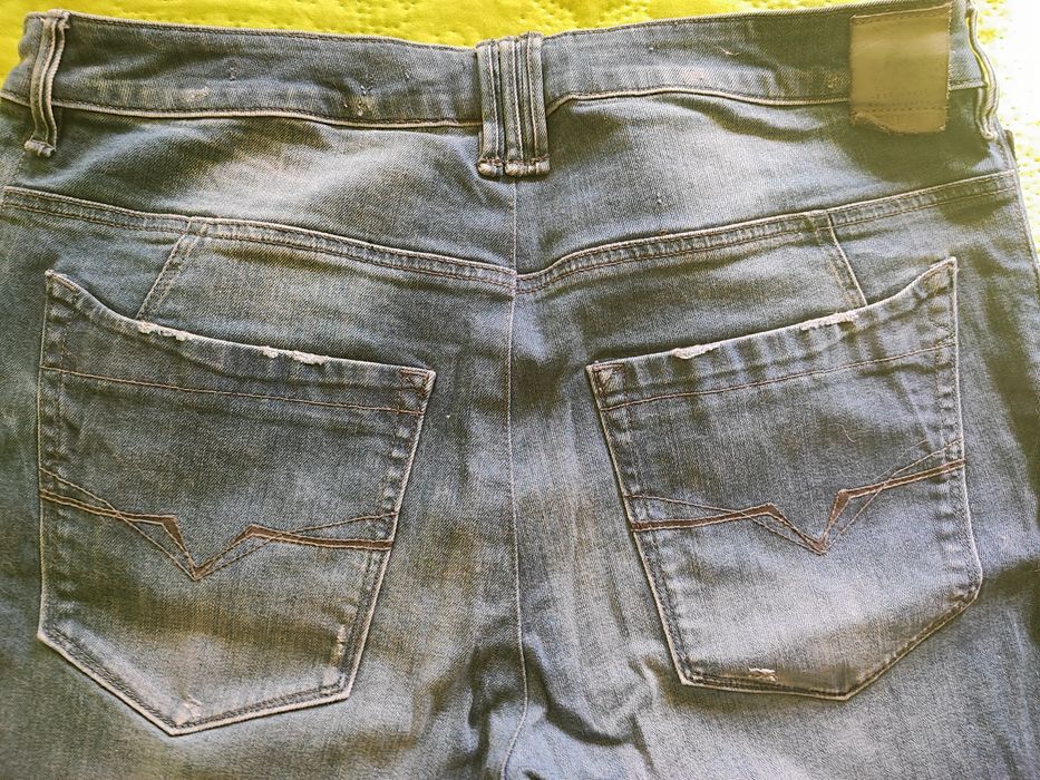 Продавам мъжки дънки, голям размер