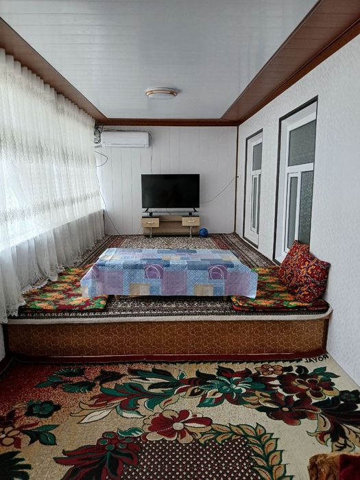 Уй сотилади, ховли сотилади