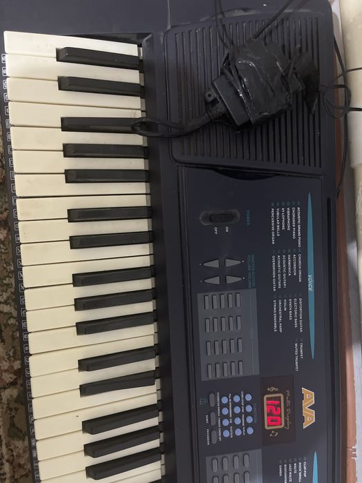 Синтезатор Ava-630