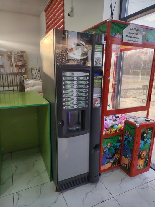 Продаються кофе автомат