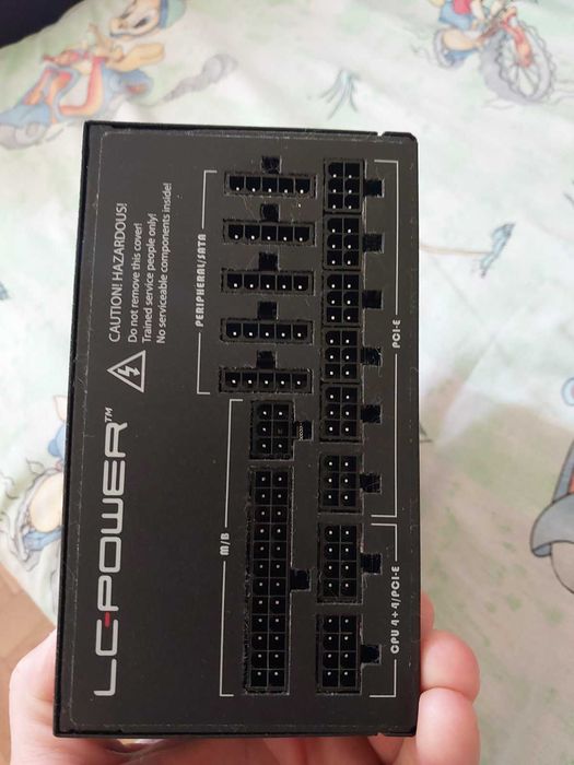 LC-Power 1000W Platinum LC1000 V2.4 - компютърно захранване