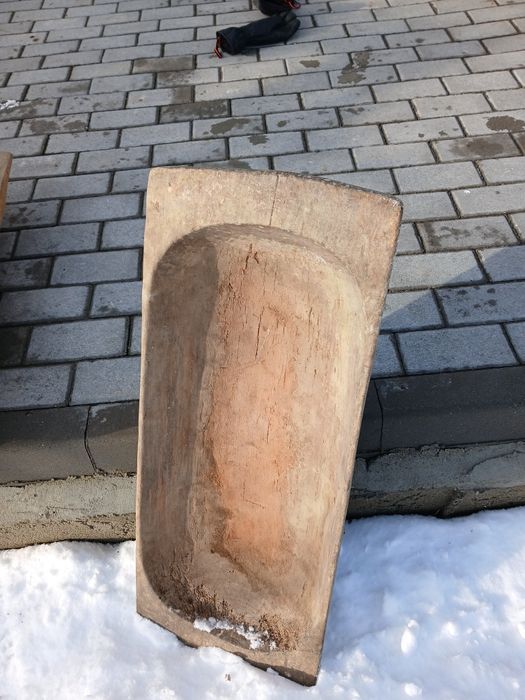 Covată mică din lemn masiv – 78 cm, rustică
Covată mică din lemn masiv