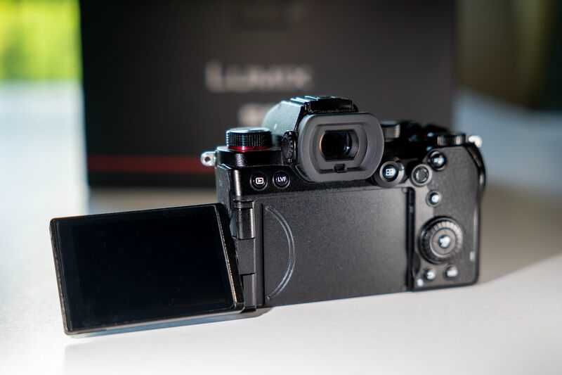Фотоапарат Panasonic Lumix S5