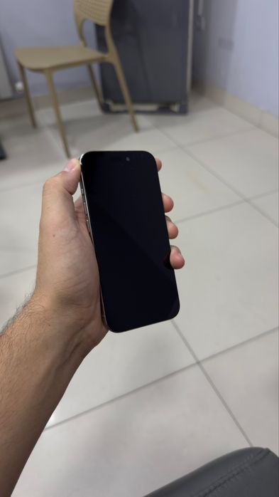 Iphone 15 pro  sotiladi