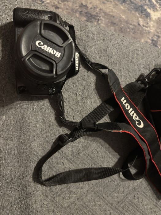 Продам фотоаппарат Canon EOS550D