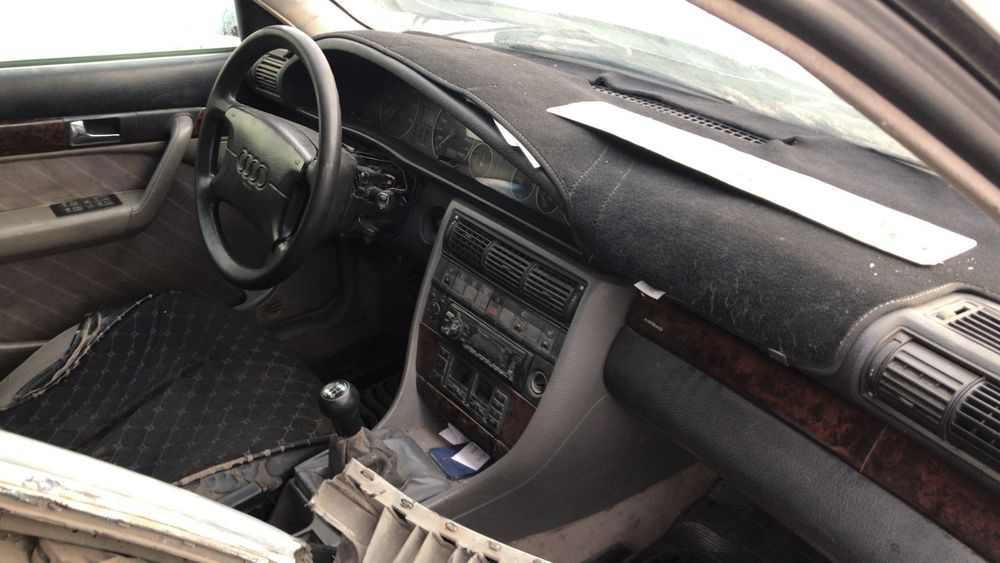 Продам на разбор Ауди с4