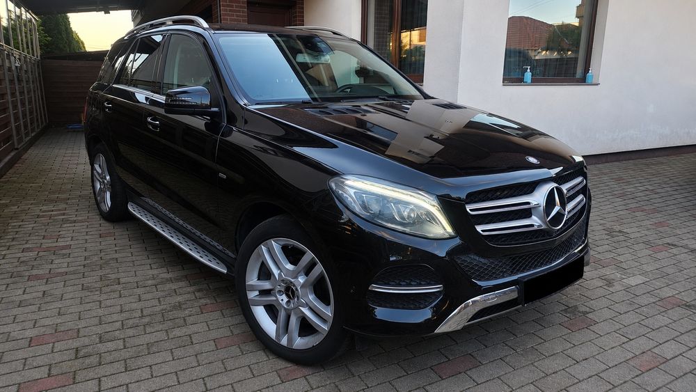 Mercedes-Benz GLE 250d 4MATIC AMG • 2016 • Interior impecabil • Full options