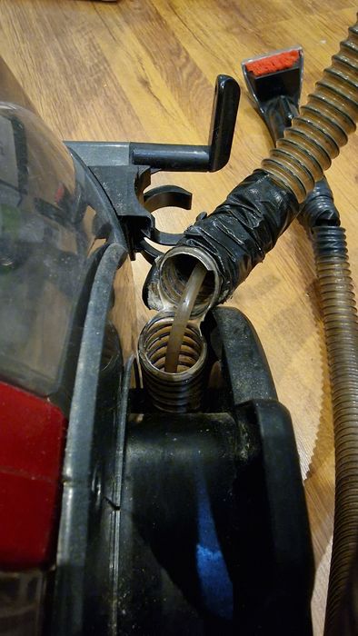 Екстрактор Bissel Spotclean Pro