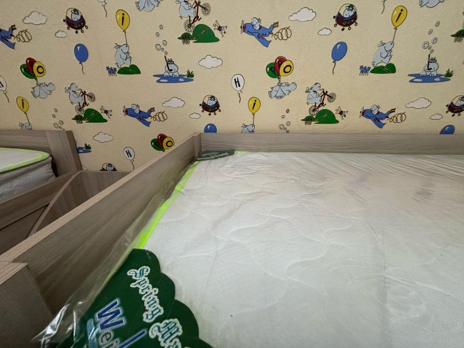 Екі қабатты жатын диван