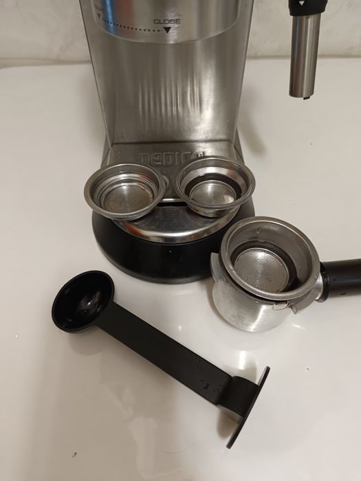 Кофеварка Delonghi EC 685