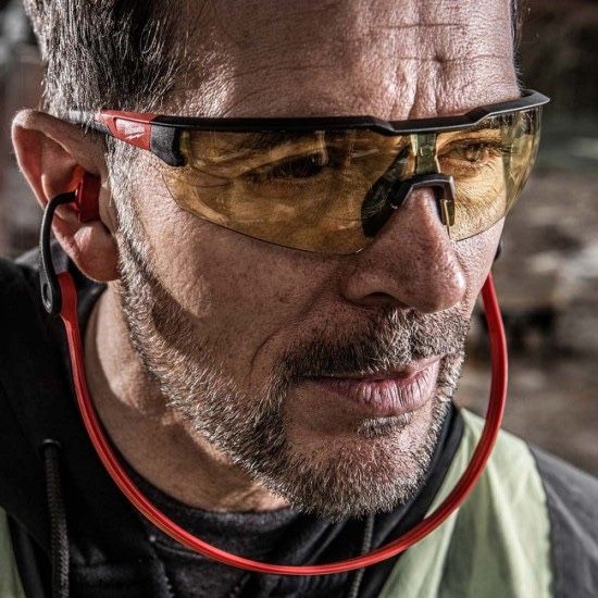 Предпазни очила Milwaukee с покритие против изпотяване