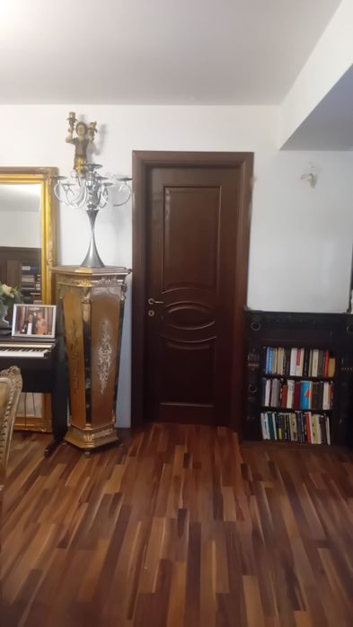 Apartament 5 camere București