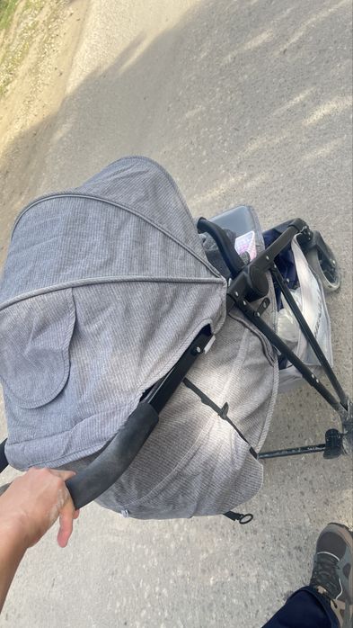 Продам детскую коляску бу