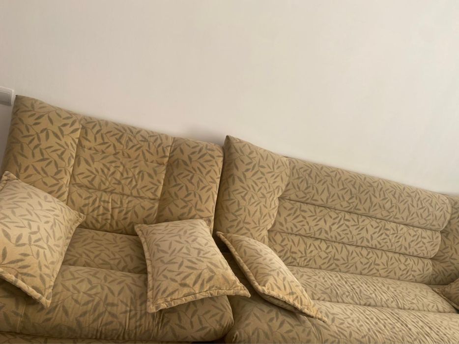 Продается диван с креслами