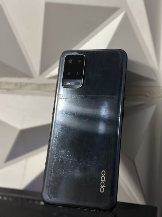 Oppo A52 в нормальном состояний