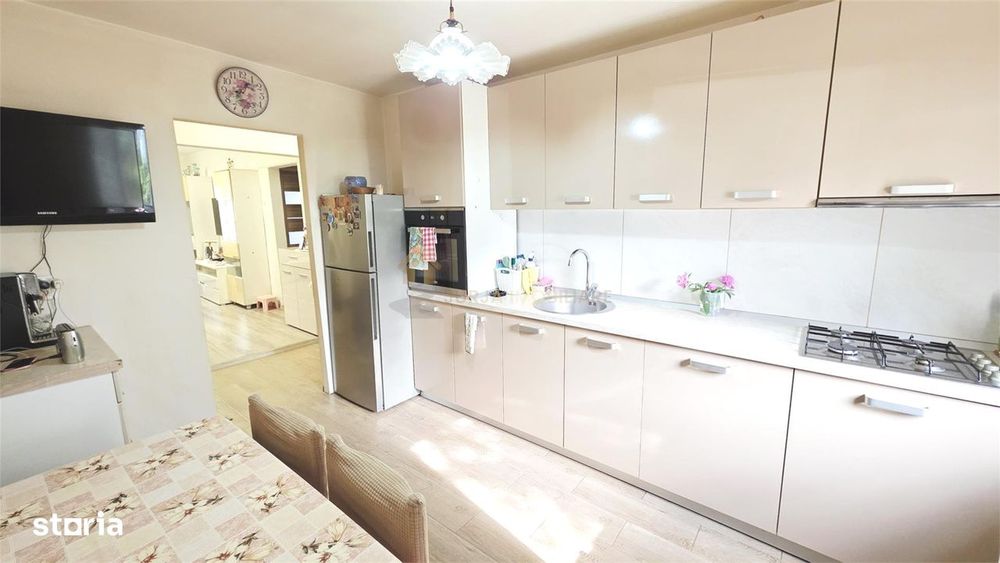Apartament 3 Camere 65 Mp Manastur Zona Mogosoaia