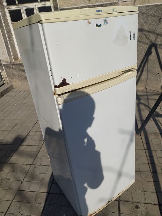 Холодильник рабочий