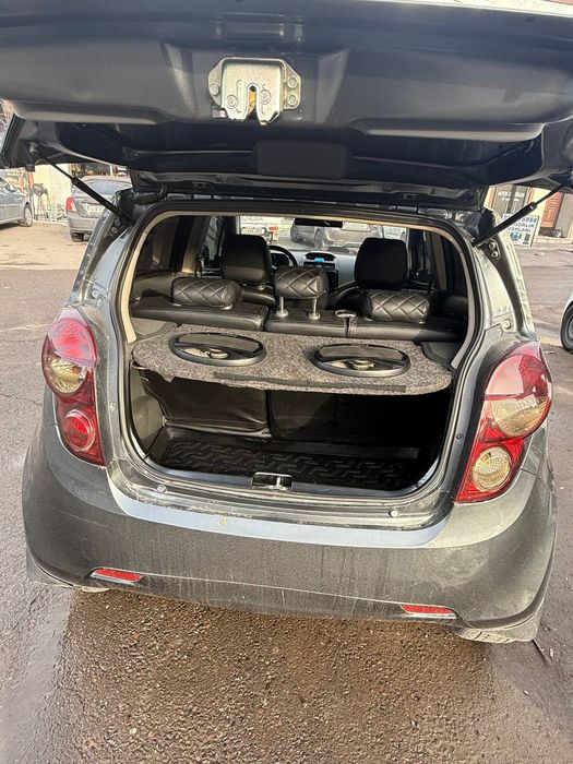 Spark sotiladi srochna