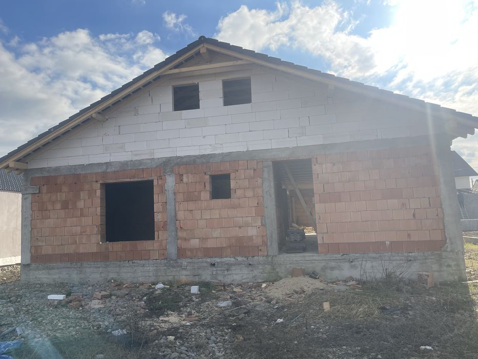 Casa de vanzare in orasul Alesd.