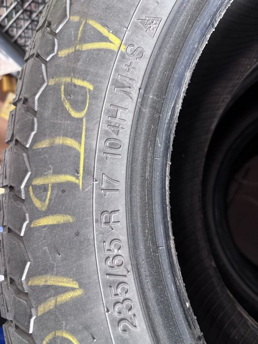 Шина зимняя 235/65 R17