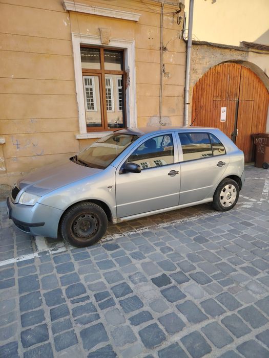 Vând Skoda Fabia . 1.4 benzină.