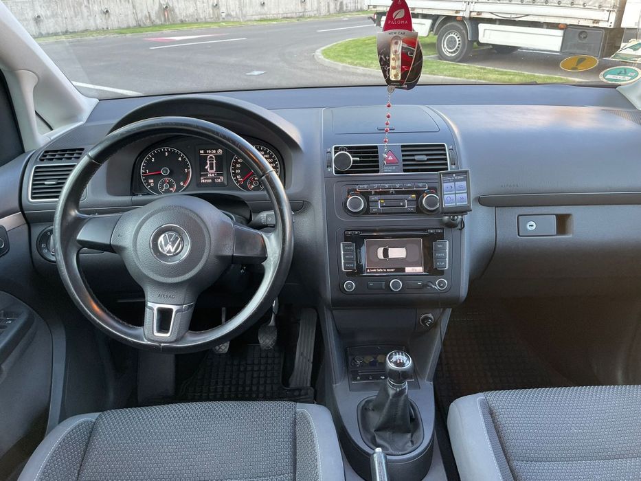 Vw toura 2.0 140 cai 7 locuri