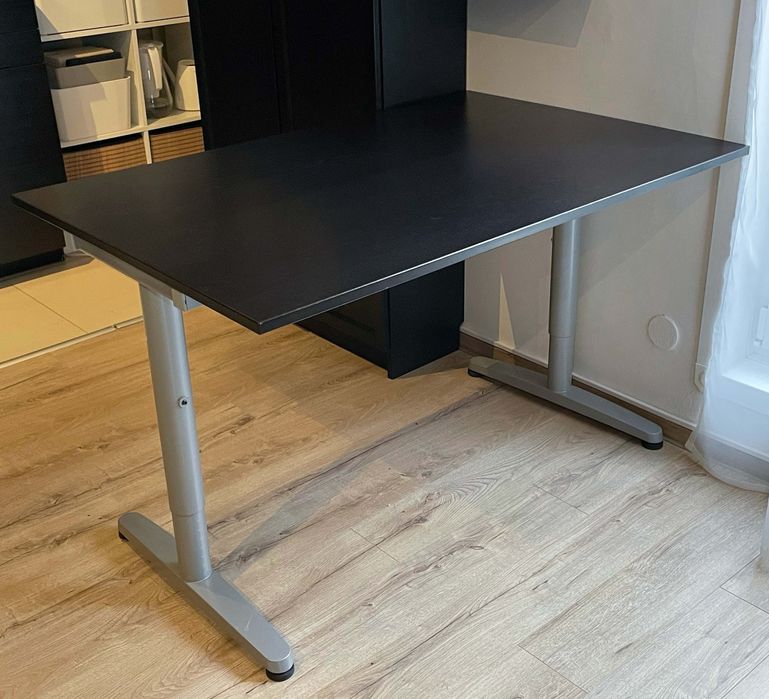 "Mobilier birou Ikea, București"