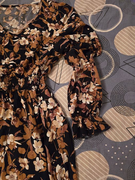 Нова копринена рокличка размер М