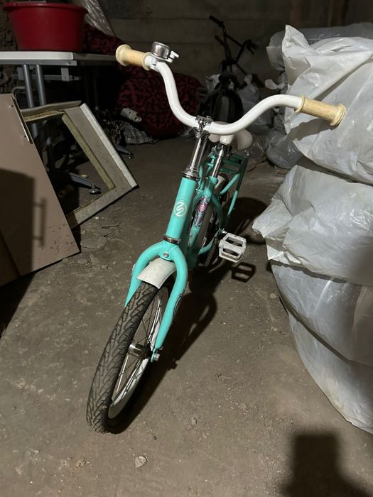 Продам детский велик для девочек маленький