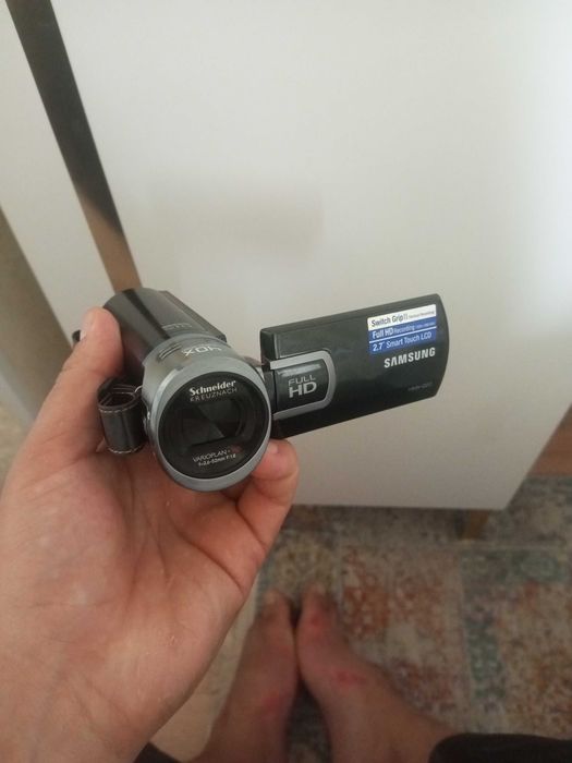 Samsung HMX Q20 істеп тұр