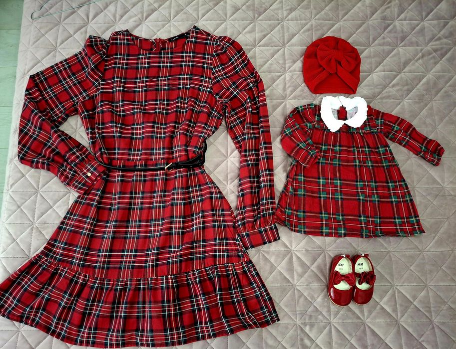 Lot mama fiica, rochite