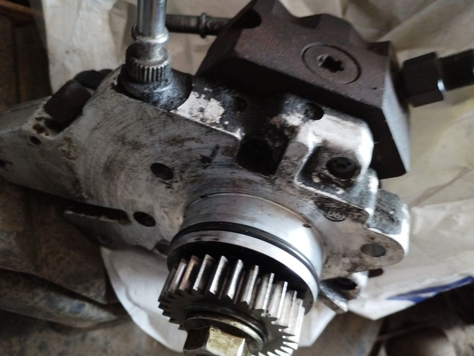 Pompa motorina Renault trafic 2 an 2009