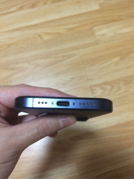 Продам Iphone 15pro