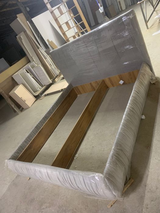 Кровать очень красивая и модная