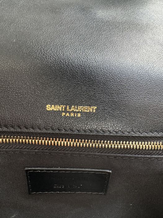 2100. 00 лв SAINT LAURENT calypso in patent leather