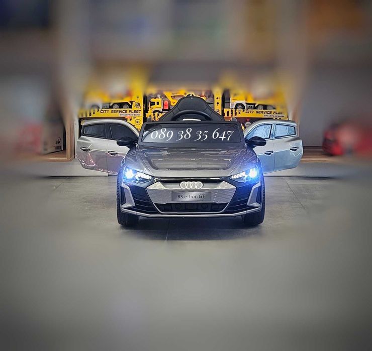 ТОП ЦЕНА!НОВО!Акумулаторна кола AUDI RS E-TRON с 12V,EVA ГУМИ,металик