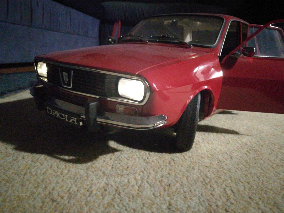 Macheta DACIA 13oo, scara 1 : 8