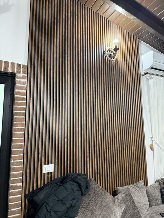 Riflaje decorative riflaj wpc nu mdf rezista la apa imitatie lemn si marmura alba fundal negru nu panză