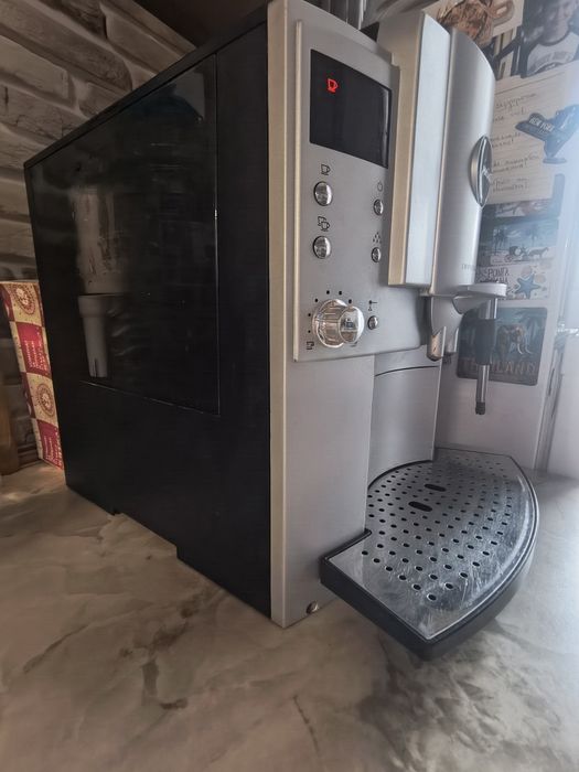 Кафемашина Jura impressa E25 пълен автомат
