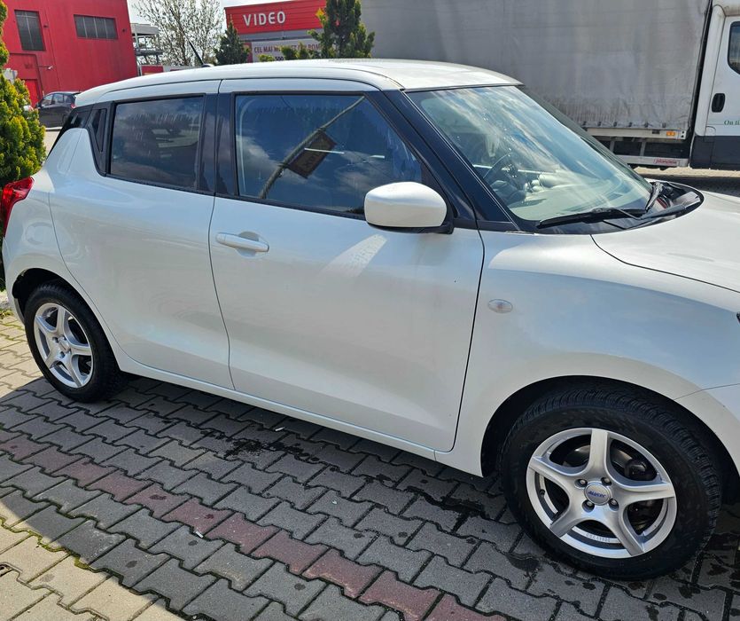 SUZUKI Swift 2022 — imagine 16