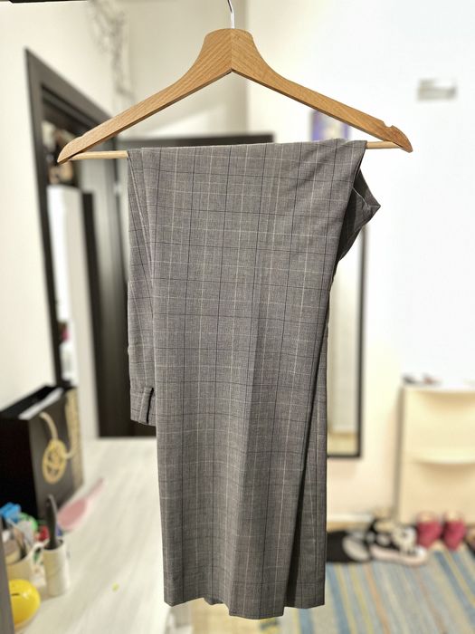 Costume de Barbat 48 marime 250 lei per Costum