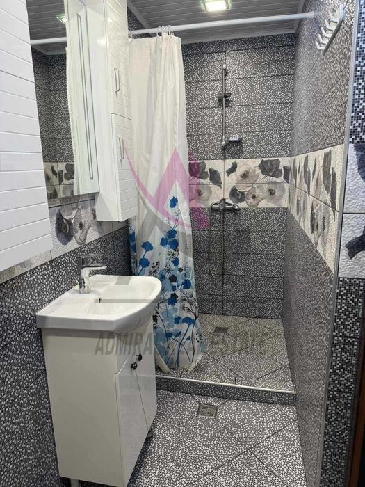 Атрактивна цена -тристаен -Лятно кино