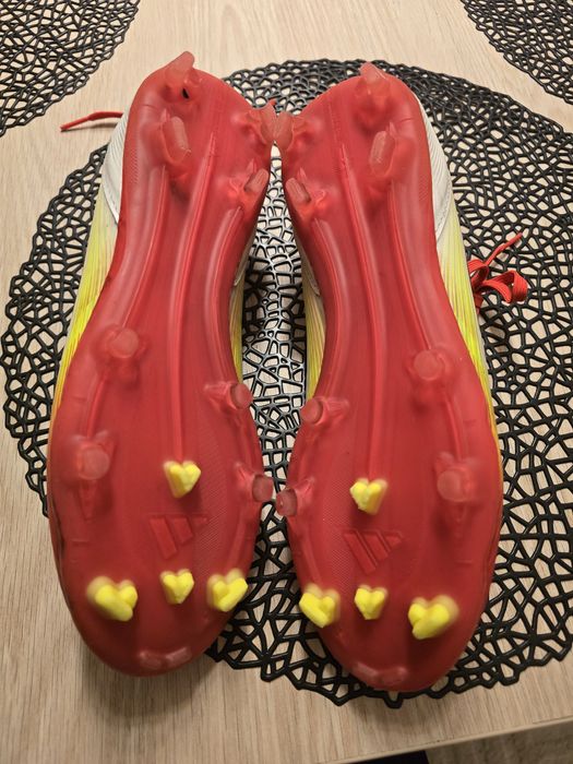 Ghete fotbal Adidas F50 mărimea 40