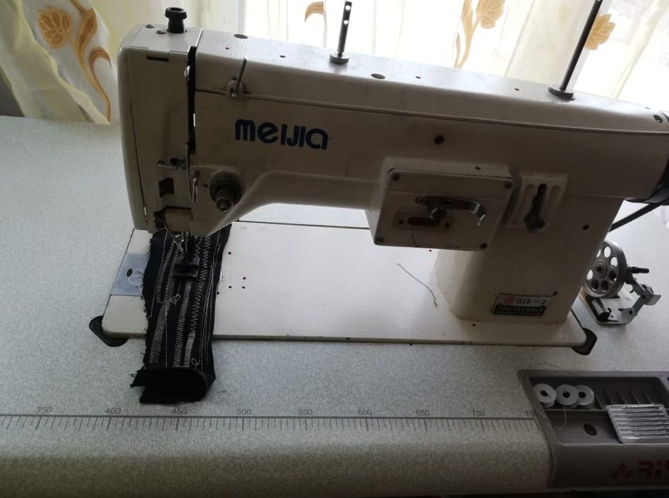 Швейная машина MEIJIA