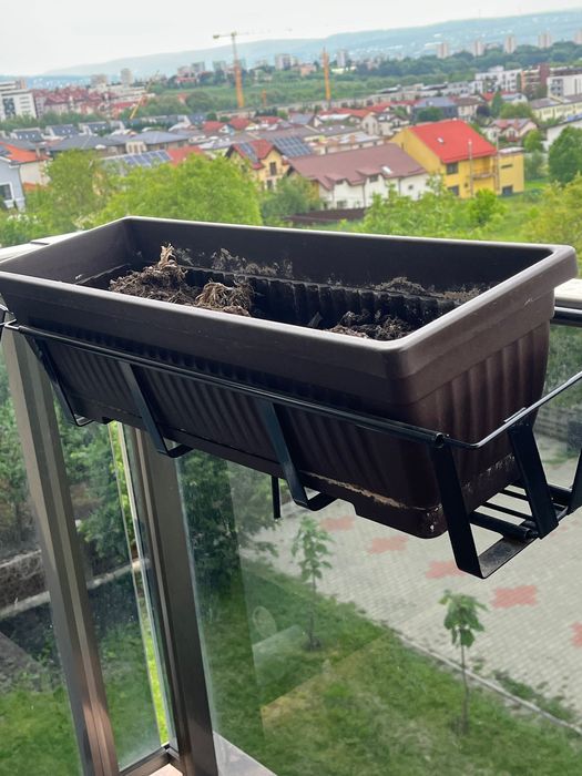 3 suporti pentru ghiveci pentru balcon