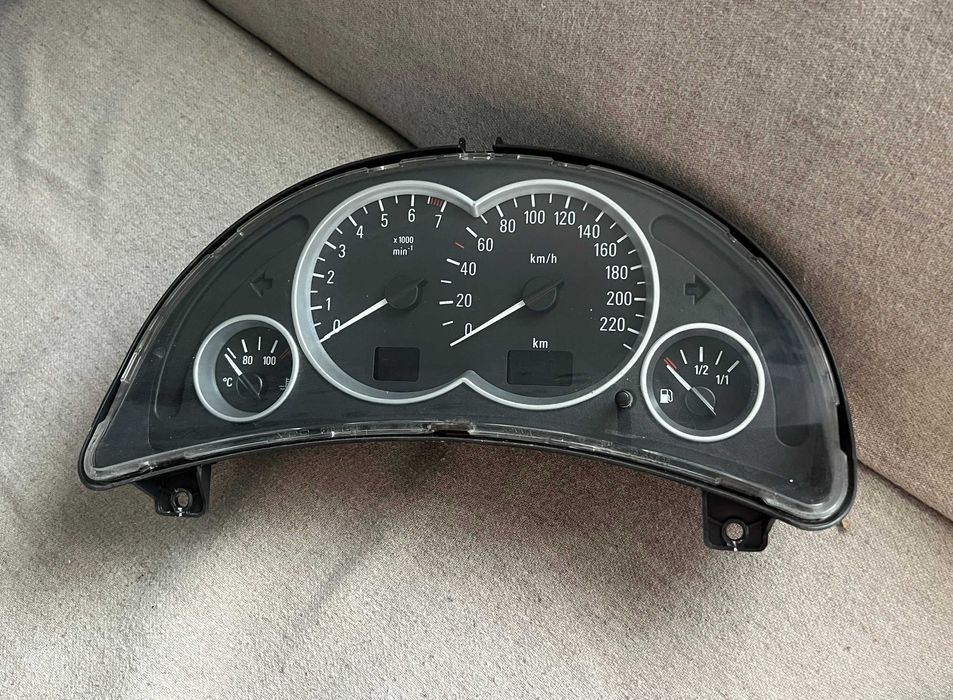 Ceasuri bord Opel Tigra B Corsa C Combo C VDO GM cod 13173367 original