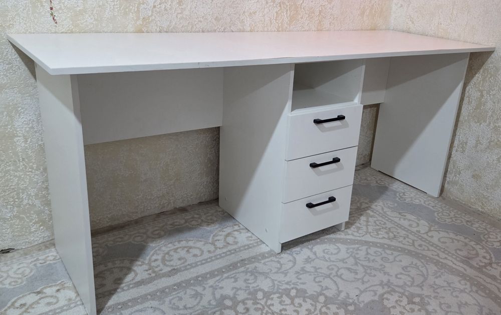 Продам письменный стол